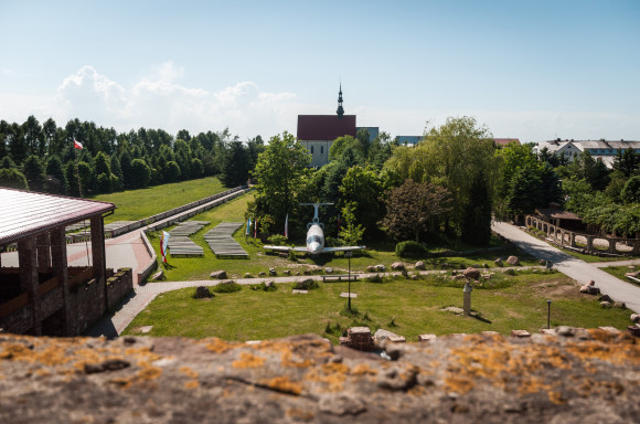 Widok na tupolewa z Golgoty. Po lewej widoczne tralki.